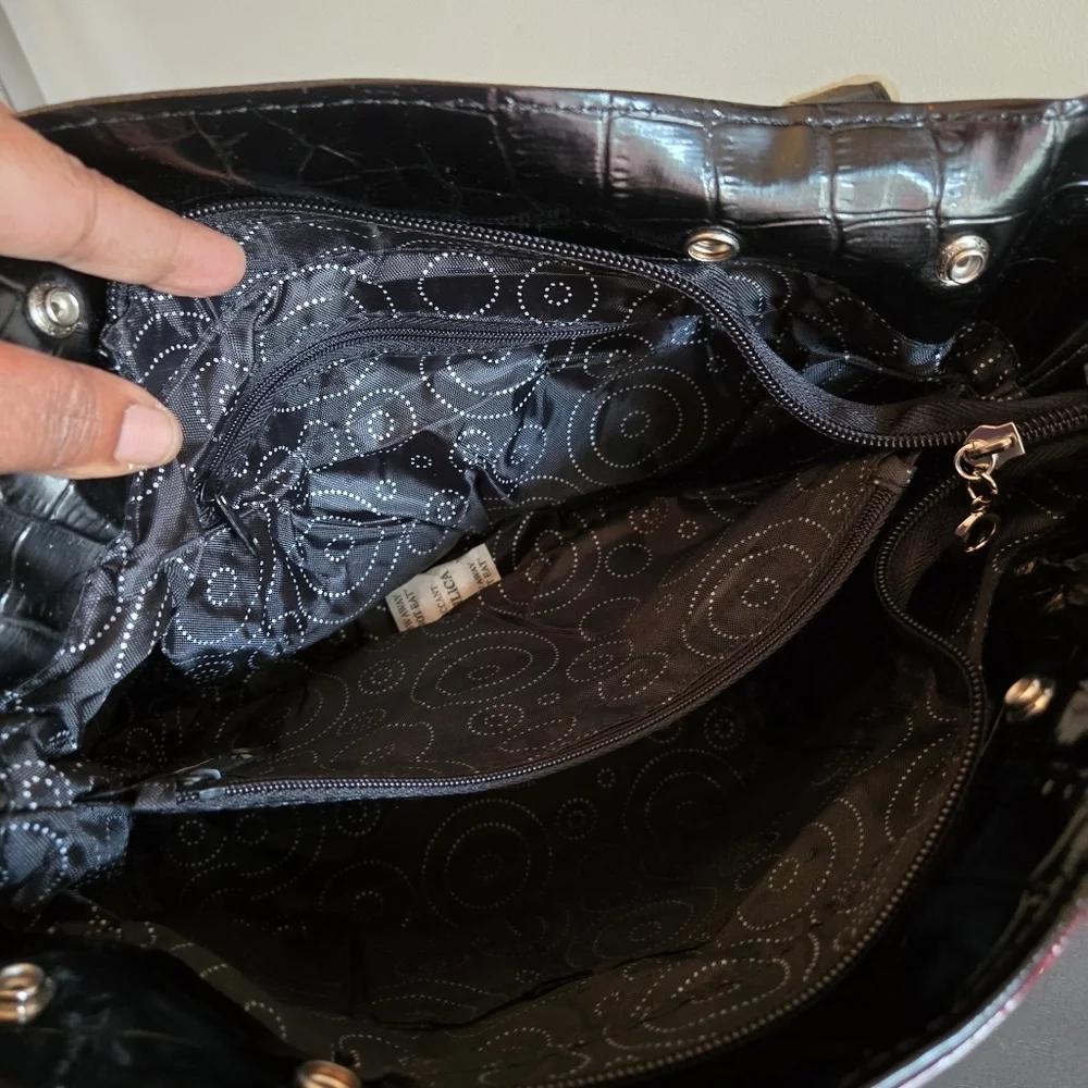 Candie Patent Leather Elegant Shoulder Bag